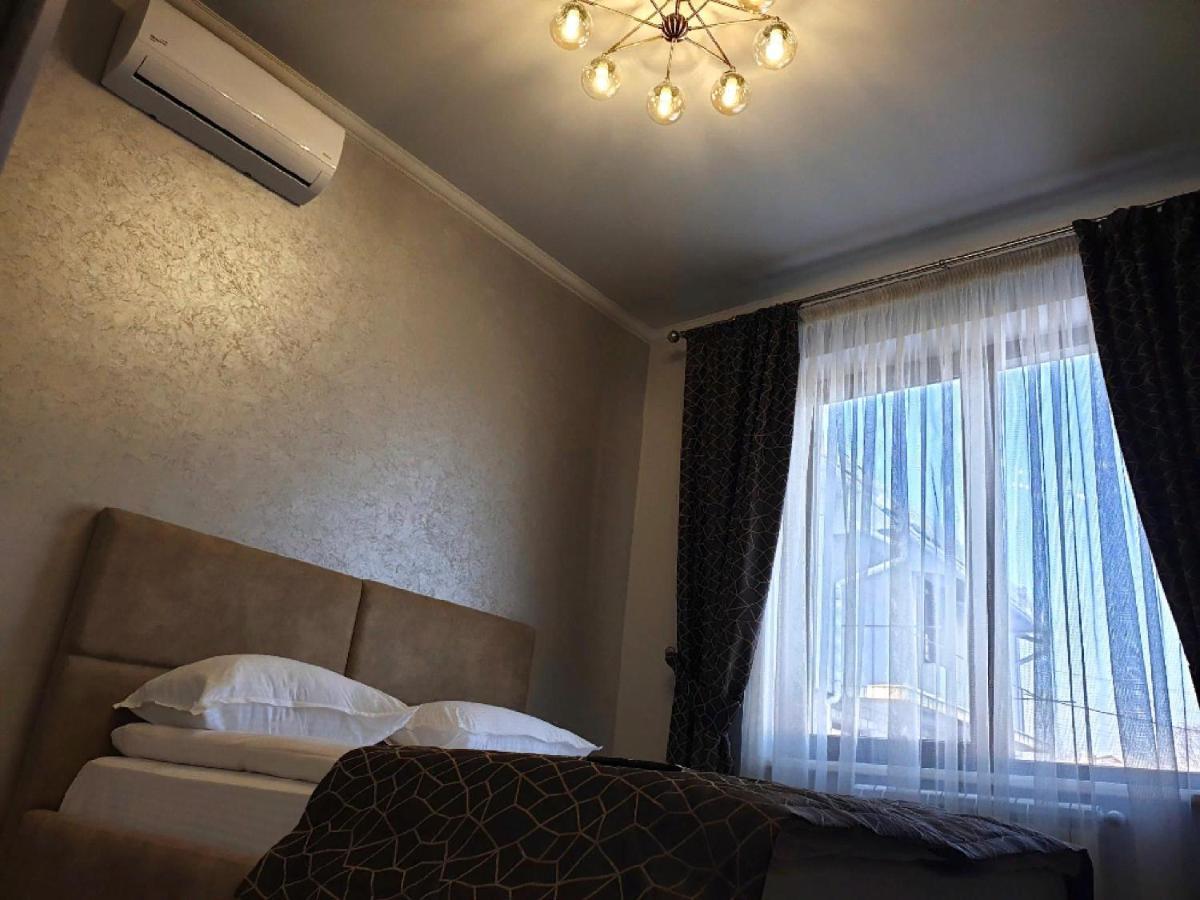 Apartment Sweethome 1 Free Parking Uzjhorod Exteriör bild